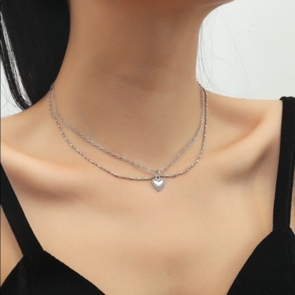 3/$30 🤍 Heart Layered Necklace